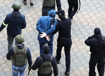 Ponad 800 zatrzymanych podczas niedzielnych protestów przeciwko Łukaszence