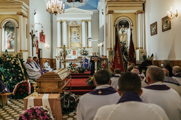 Uroczystości pogrzebowe śp. bp. Józefa Zawitkowskiego