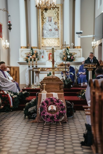 Uroczystości pogrzebowe śp. bp. Józefa Zawitkowskiego