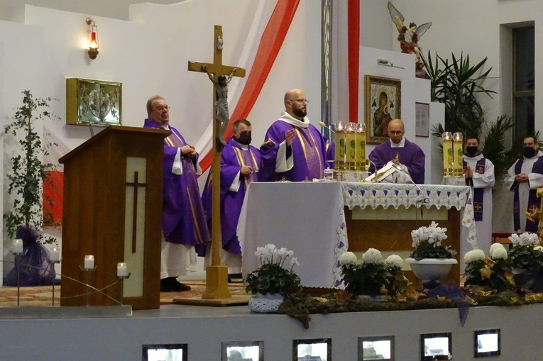 Wschowa. Msza w intencji śp. ks. Krzysztofa Maksymowicza