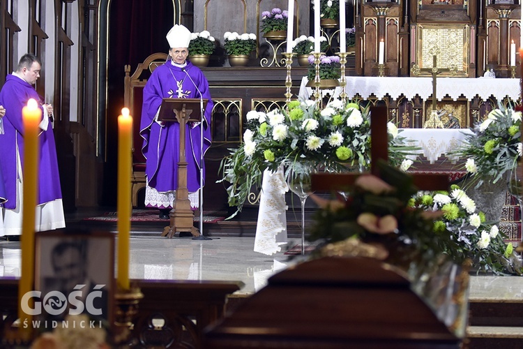 Pogrzeb Jerzego Krzywdy, przewodniczącego strzegomskiej rady parafialnej