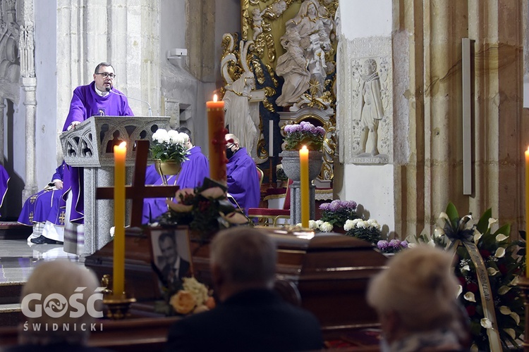 Pogrzeb Jerzego Krzywdy, przewodniczącego strzegomskiej rady parafialnej