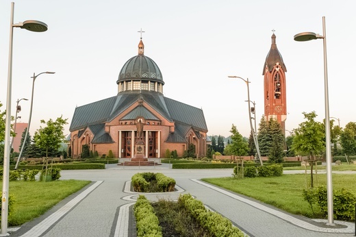 Tychy. 30-lecie parafii bł. Karoliny