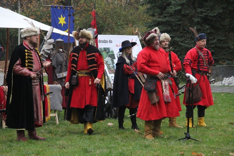 Piknik historyczny w Dzikowie