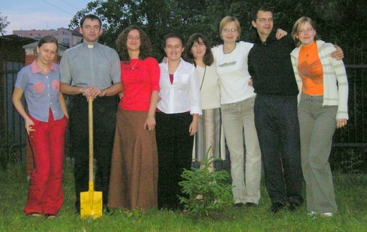 Bp nominat Robert Chrząszcz we wspomnieniach oazowiczów z Piasków Nowych