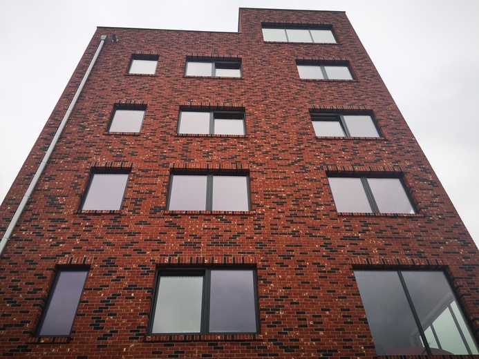 Tak powstaje szpital tymczasowy we Wrocławiu