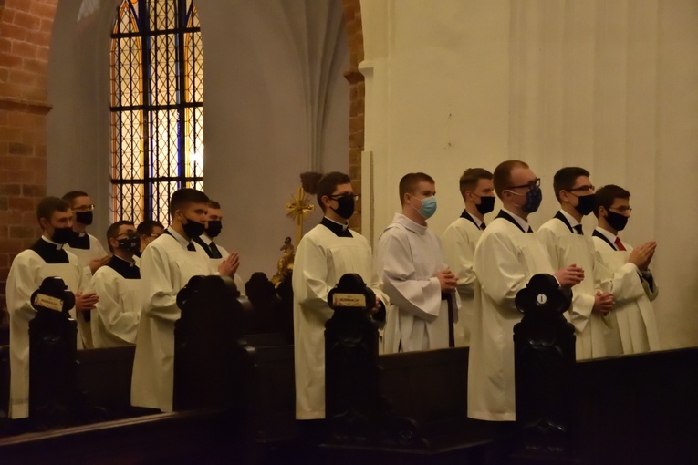 Msza św. za zmarłych kapłanów i biskupów