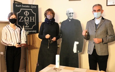 Do włączenia się w akcję zachęcają: (od lewej) Anna Kurowska, s. Małgorzata Kobylarz i ks. Krzysztof Dukielski.