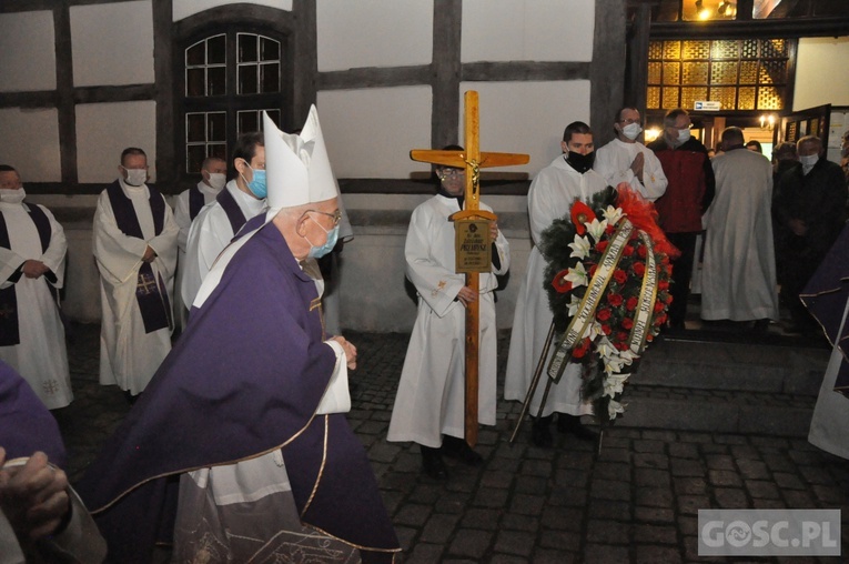 Modlitwa za zmarłego kapłana