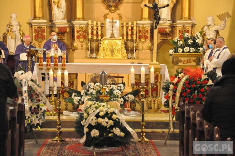 Modlitwa za zmarłego kapłana