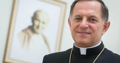 Abp Mokrzycki: Kapłani i biskupi będą rozliczani z odwagi