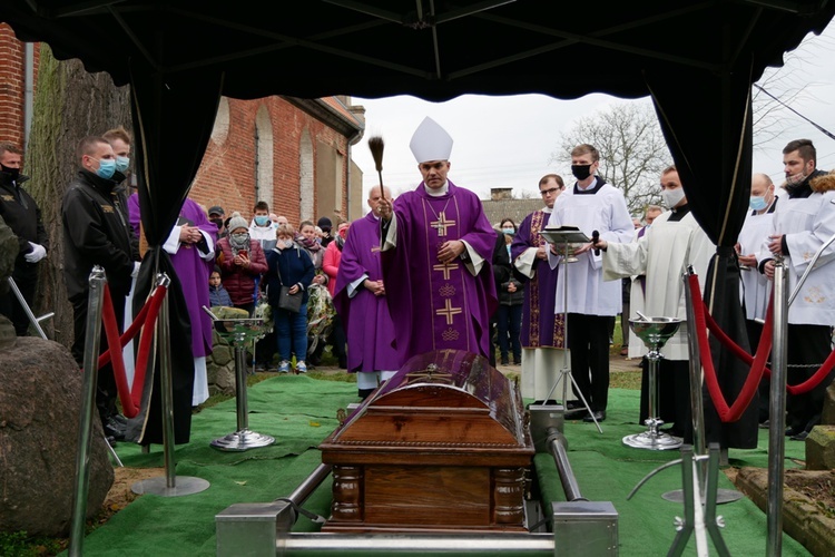 Uroczystości pogrzebowe ks. Krzysztofa Zdrojewskiego