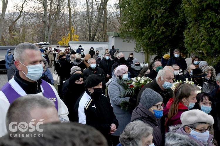 Pogrzeb ks. Stefana Smotera, proboszcza z parafii pw. św. Michała Archanioła w Bystrzycy Kłodzkiej