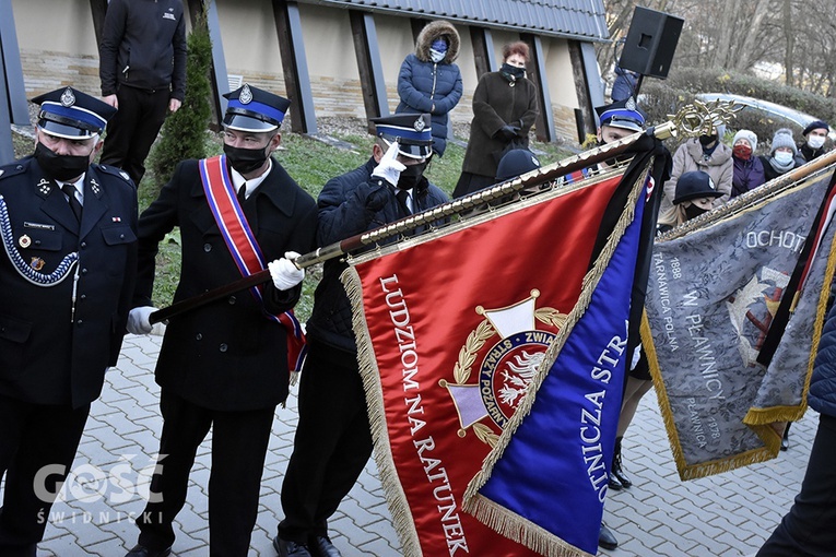 Pogrzeb ks. Stefana Smotera, proboszcza z parafii pw. św. Michała Archanioła w Bystrzycy Kłodzkiej