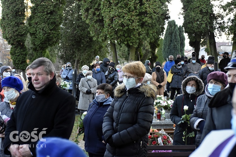 Pogrzeb ks. Stefana Smotera, proboszcza z parafii pw. św. Michała Archanioła w Bystrzycy Kłodzkiej