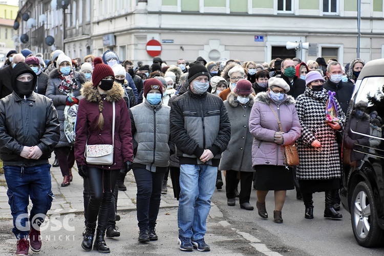 Pogrzeb ks. Stefana Smotera, proboszcza z parafii pw. św. Michała Archanioła w Bystrzycy Kłodzkiej