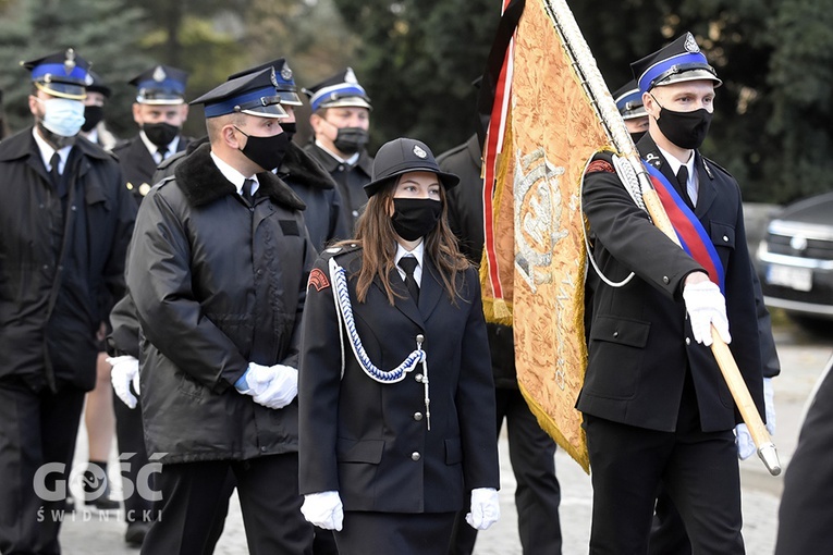 Pogrzeb ks. Stefana Smotera, proboszcza z parafii pw. św. Michała Archanioła w Bystrzycy Kłodzkiej