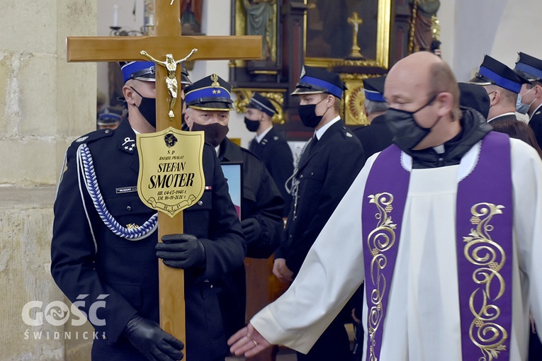 Pogrzeb ks. Stefana Smotera, proboszcza z parafii pw. św. Michała Archanioła w Bystrzycy Kłodzkiej