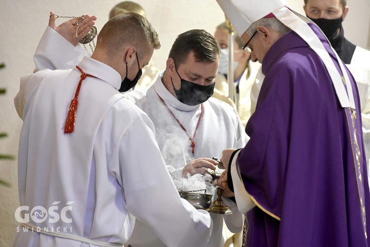 Pogrzeb ks. Stefana Smotera, proboszcza z parafii pw. św. Michała Archanioła w Bystrzycy Kłodzkiej