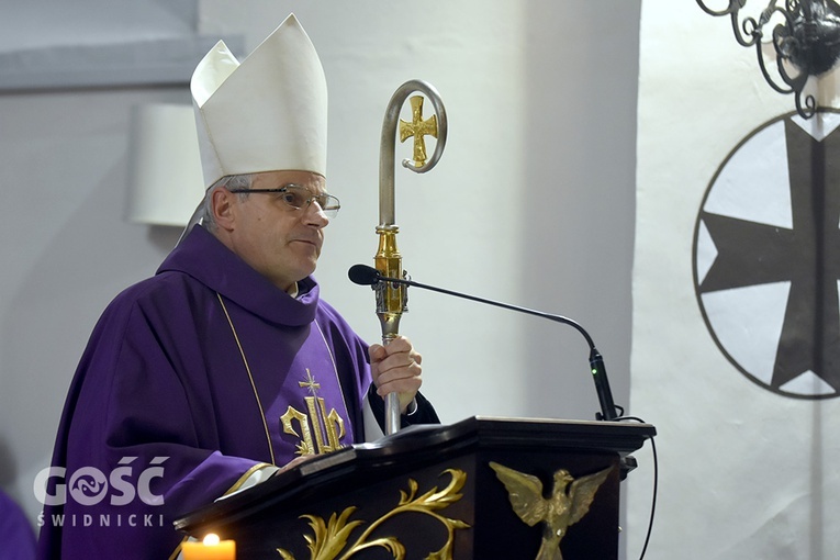 Pogrzeb ks. Stefana Smotera, proboszcza z parafii pw. św. Michała Archanioła w Bystrzycy Kłodzkiej