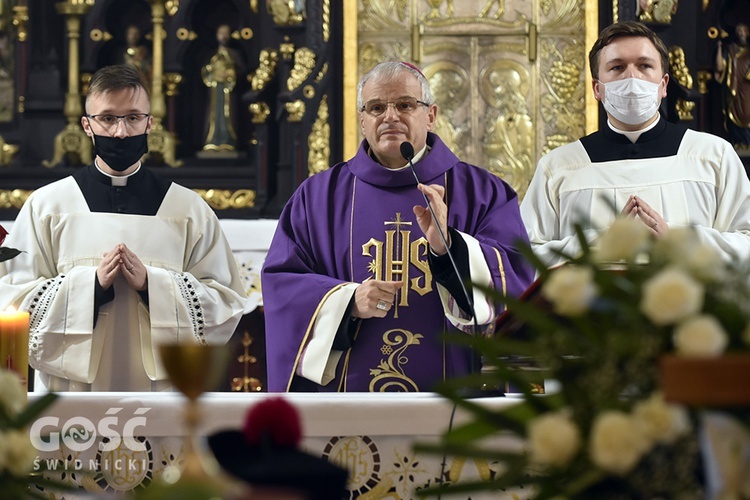 Pogrzeb ks. Stefana Smotera, proboszcza z parafii pw. św. Michała Archanioła w Bystrzycy Kłodzkiej