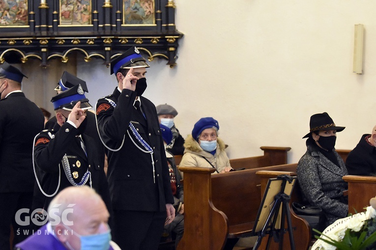 Pogrzeb ks. Stefana Smotera, proboszcza z parafii pw. św. Michała Archanioła w Bystrzycy Kłodzkiej