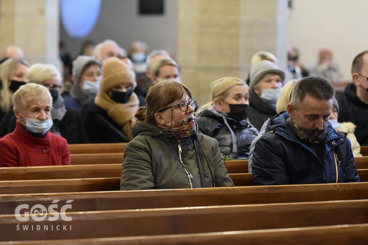 Pogrzeb ks. Stefana Smotera, proboszcza z parafii pw. św. Michała Archanioła w Bystrzycy Kłodzkiej