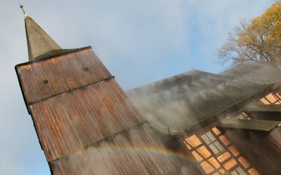 Kościół w Klępsku ochroni "wodna mgła"