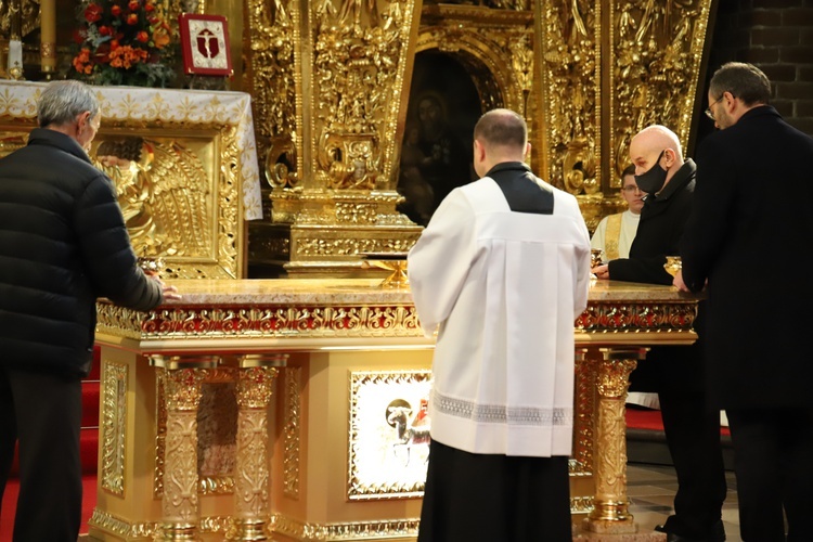 Konsekracja nowego ołtarza w kościele Bożego Ciała w Krakowie