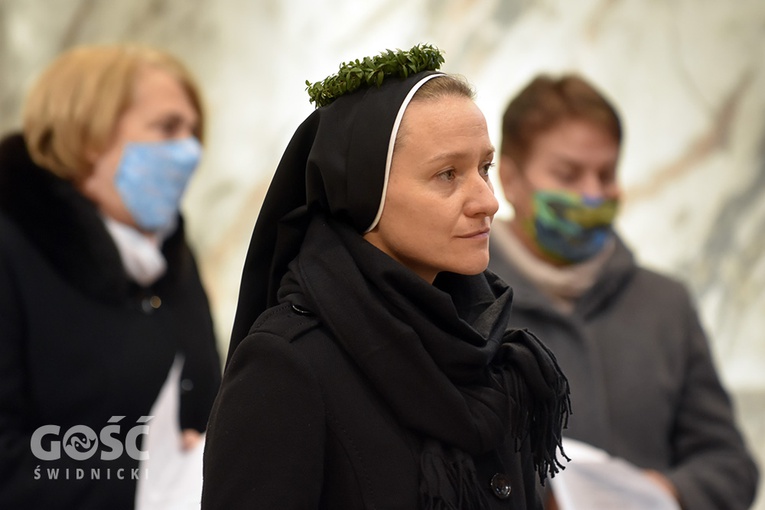 Pielgrzymka dziękczynna marianek i profesja wieczysta s. Racheli