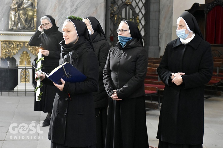 Pielgrzymka dziękczynna marianek i profesja wieczysta s. Racheli