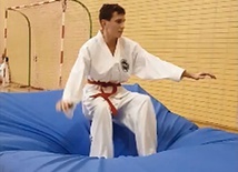 ▲	Taekwondo to dobry sposób na poprawę sprawności.