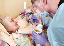 ▲	Pragnęliśmy służyć z miłości do Jezusa – mówią alumni MWSD.