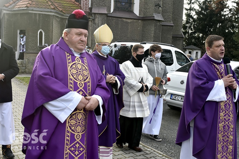 Ostatnie pożegnanie ks. Stanisława Czachora