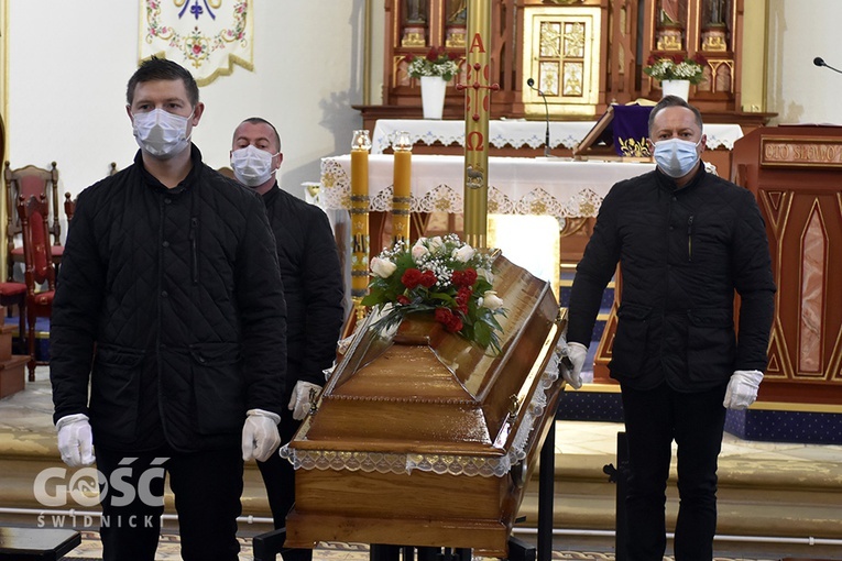 Ostatnie pożegnanie ks. Stanisława Czachora