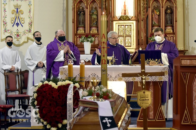 Ostatnie pożegnanie ks. Stanisława Czachora