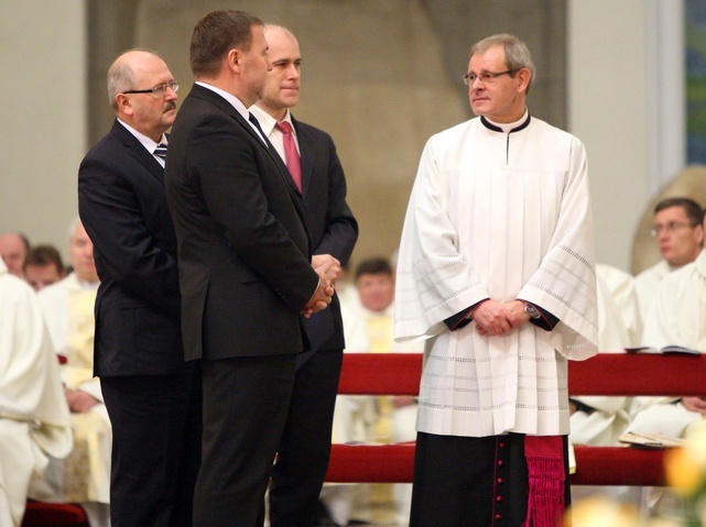 Archiwum. Ingres abp. Wiktora Skworca do katedry Chrystusa Króla w Katowicach