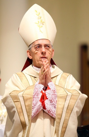 Archiwum. Ingres abp. Wiktora Skworca do katedry Chrystusa Króla w Katowicach