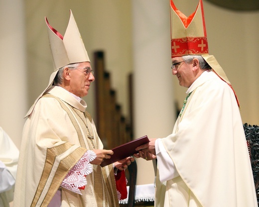 Archiwum. Ingres abp. Wiktora Skworca do katedry Chrystusa Króla w Katowicach