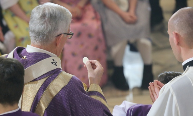 Zaproszenie do budowania eucharystycznej wspólnoty