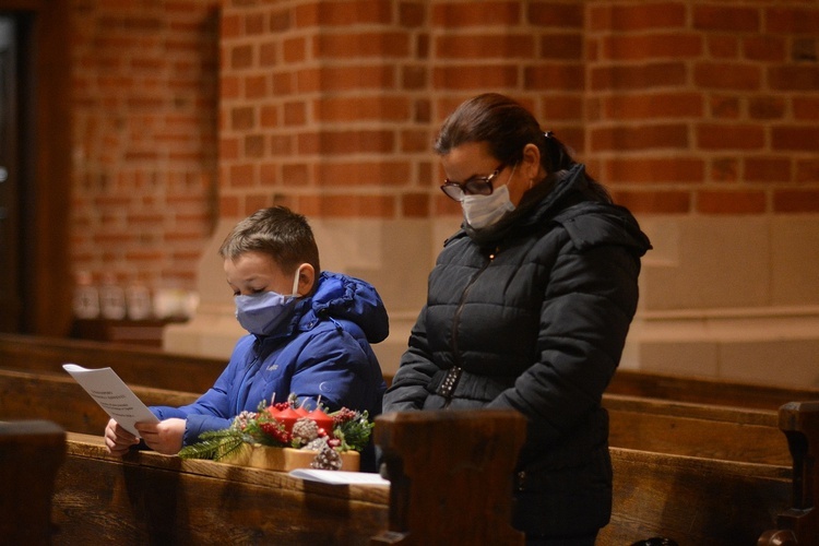 Poświęcenie wieńców adwentowych w katedrze opolskiej