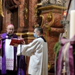 Poświęcenie wieńców adwentowych w katedrze opolskiej