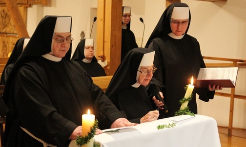 Siostry Letycja i Ancilla odnowiły swoje śluby zakonne złożone przed 60 laty.
