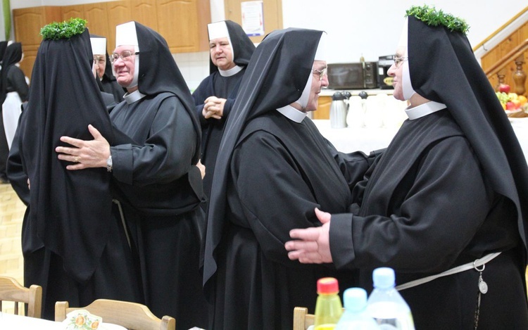 Jubileusz 60-lecia ślubów zakonnych elżbietanek cieszyńskich: s. Letycji i s. Ancilli