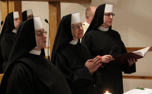 Jubileusz 60-lecia ślubów zakonnych elżbietanek cieszyńskich: s. Letycji i s. Ancilli