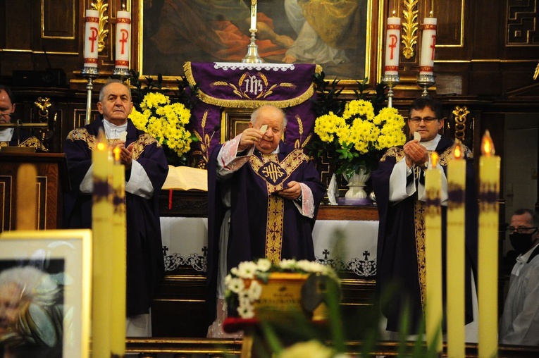 Pogrzeb Haliny Kwiatkowskiej (1921-2020) Cz. 2