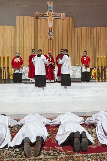 Święcenia diakonatu
