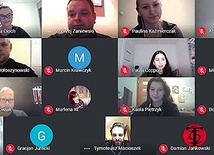 Na wydarzenie złożyły się konferencje, modlitwa, rozmowy, pogodny wieczór. 