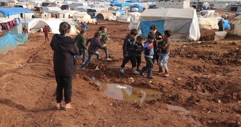 Syrii grozi odcięcie od pomocy humanitarnej.