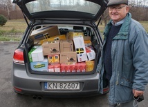 Bracia z Zakonu Rycerzy św. Jana Pawła II wsparli Dom Samotnej Matki w Tarnowie